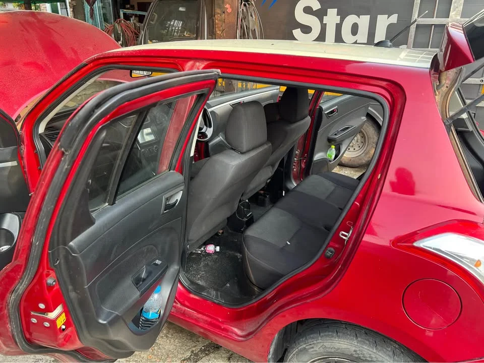 2016 Suzuki Swift II 2