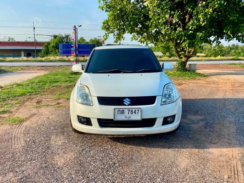 2011 Suzuki Swift I 3