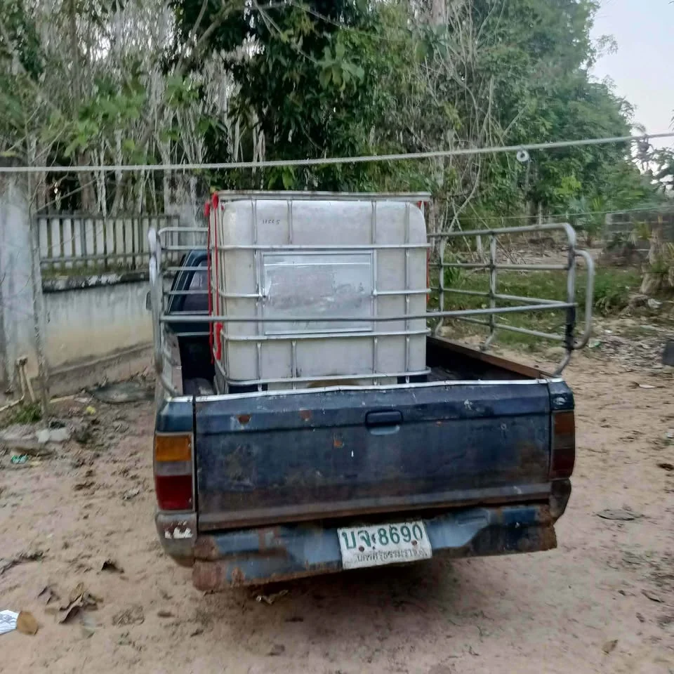 1990 Mitsubishi Triton II 3