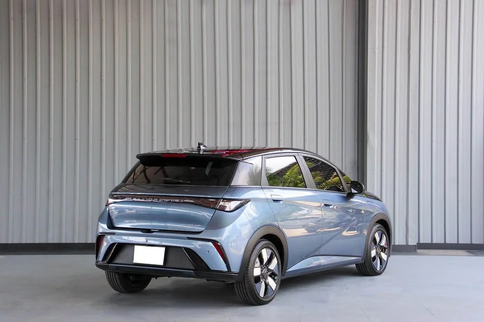 2023 BYD Dolphin 3