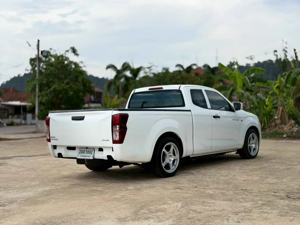 2020 Isuzu D-Max III (RG) 2