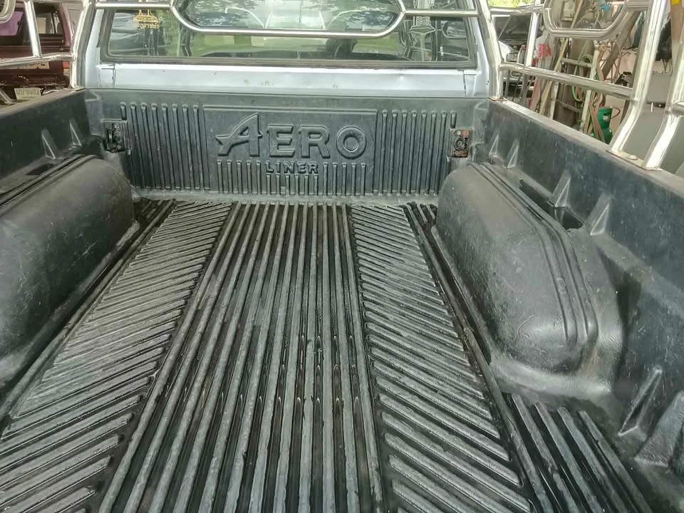 Isuzu TFR III 3