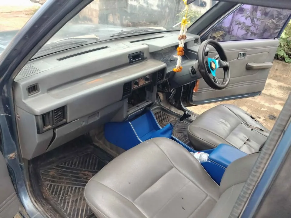 1994 Mitsubishi Triton II 2