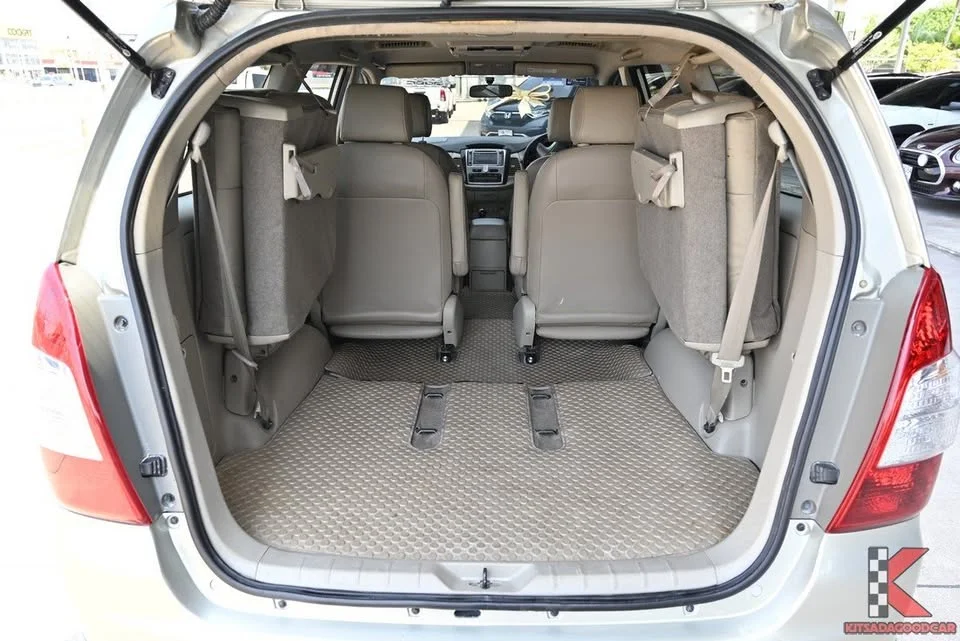 2013 Toyota Innova I 3