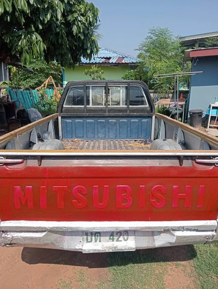 1977 Mitsubishi Triton II 3