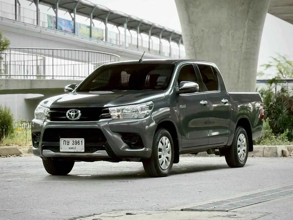 2018 Toyota Hilux VIII 2