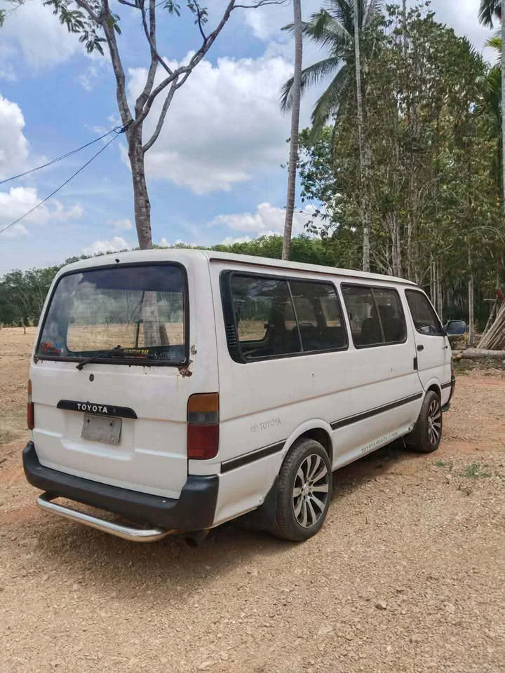 1993 Toyota Commuter IV (H100) 3