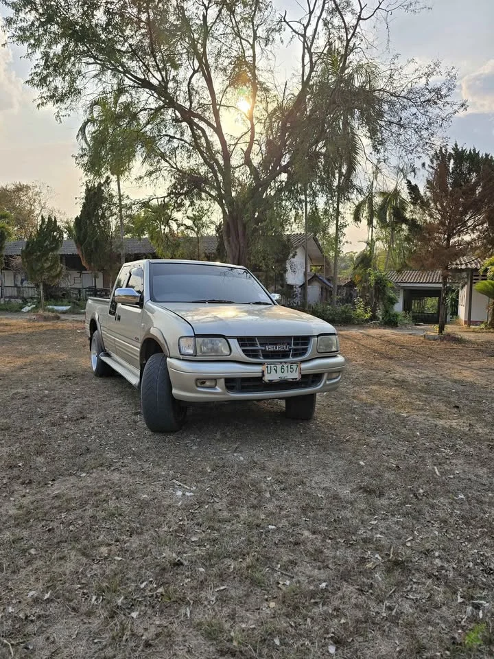 2001 Isuzu Faster Dragon Eyes III 2