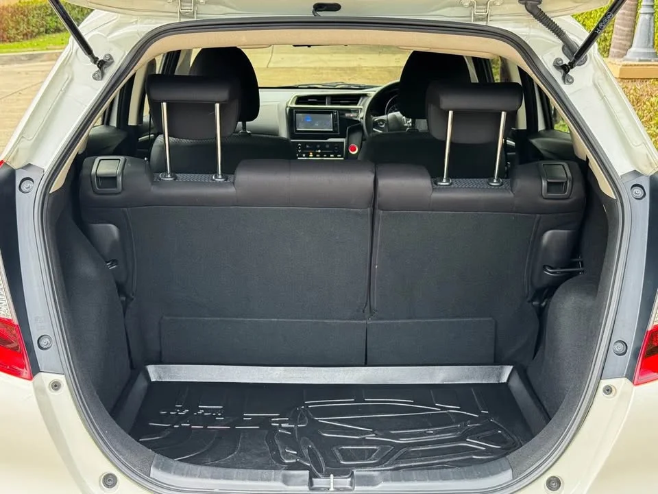 2020 Honda Jazz III 2
