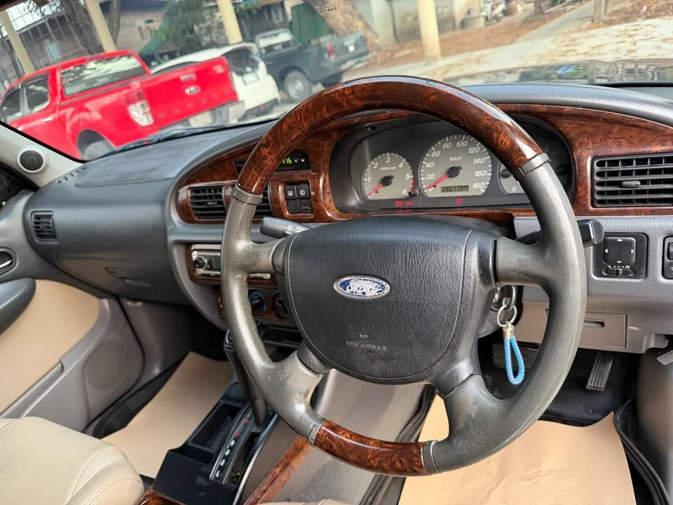 2005 Ford Everest I 3