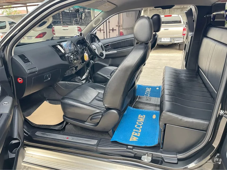 2013 Toyota Hilux VII 2