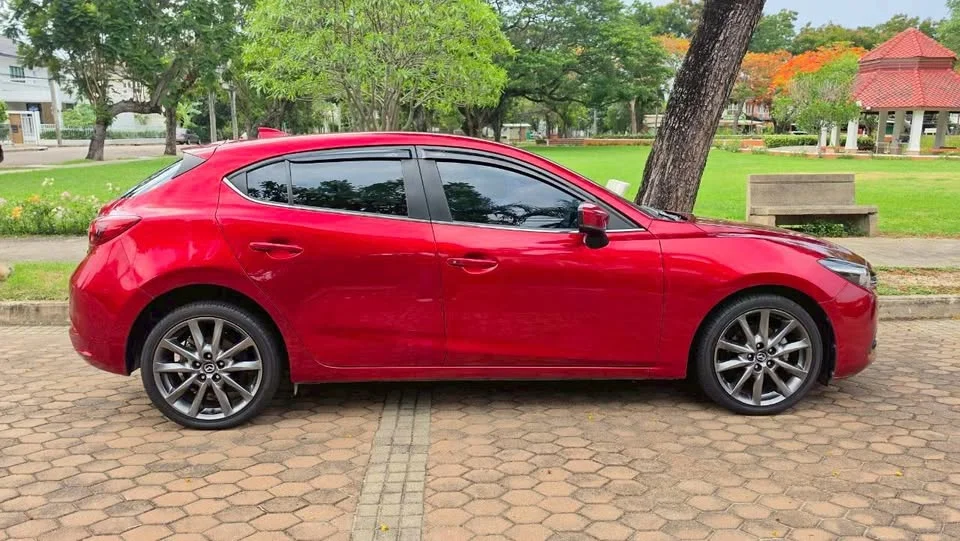 2019 Mazda 3 III 3