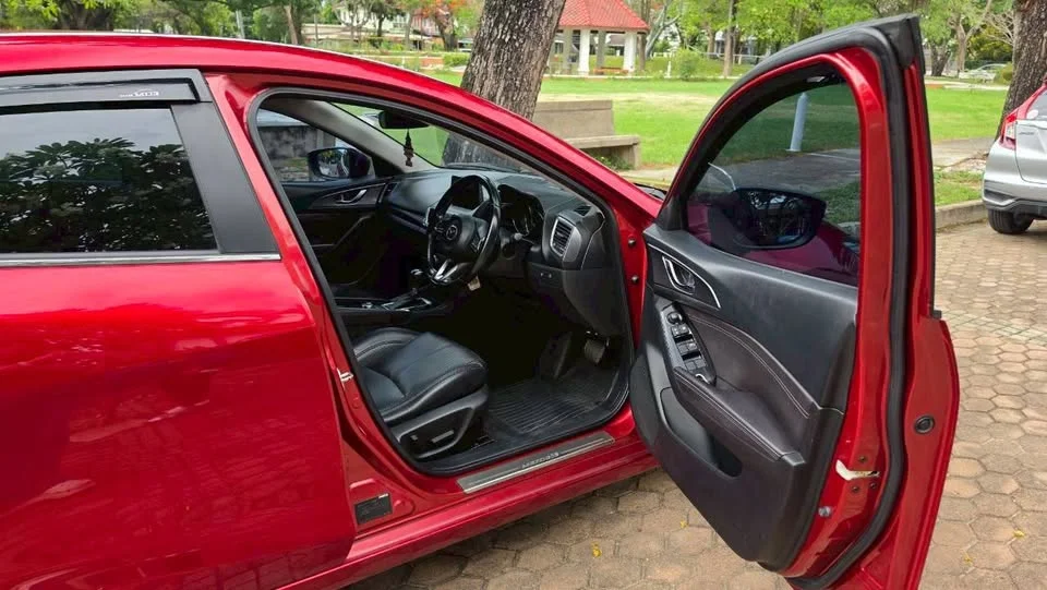 2019 Mazda 3 III 2