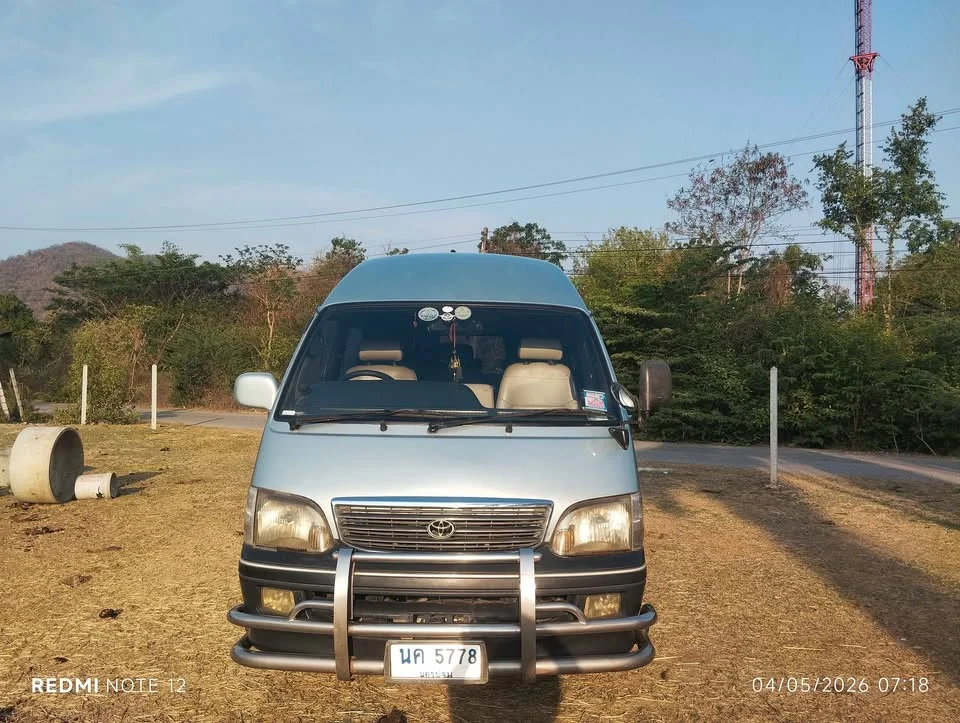 2004 Toyota Commuter IV (H100) 2