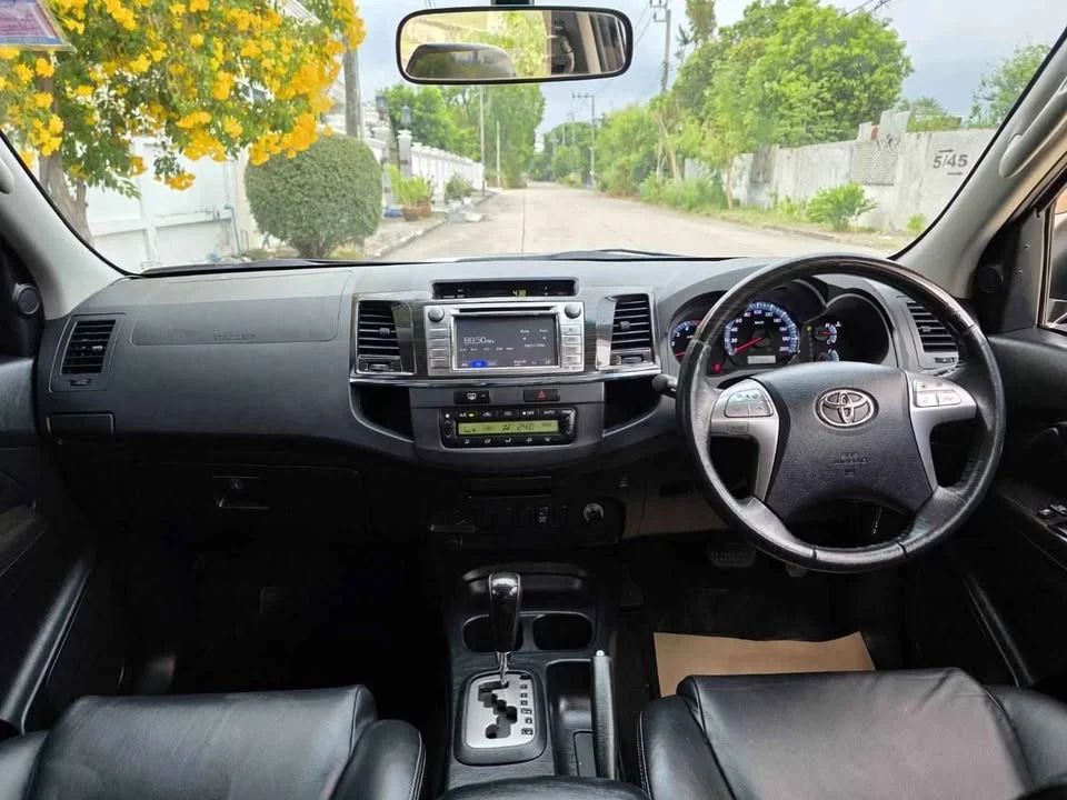 2013 Toyota Fortuner I 2