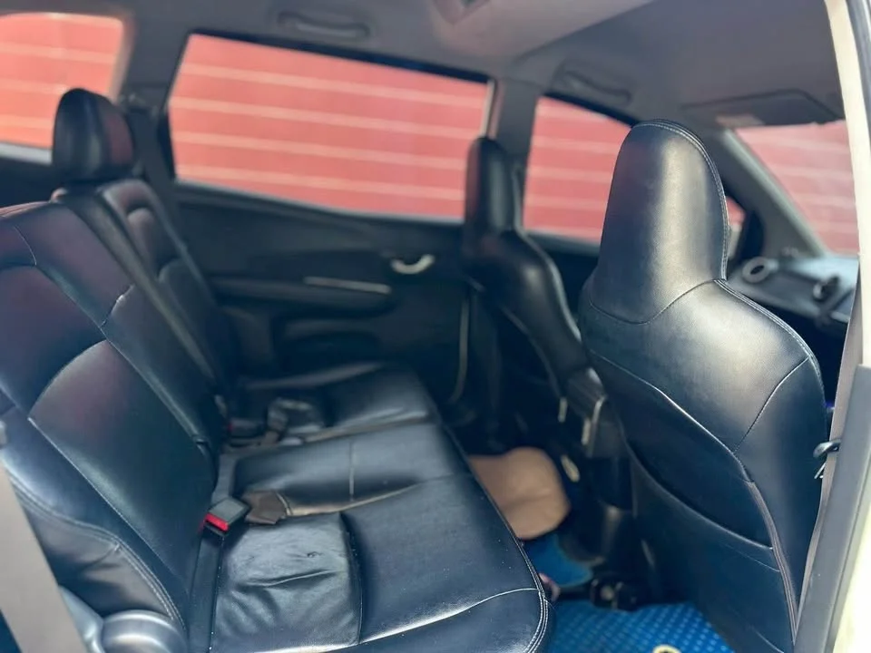 2015 Honda Mobilio II 2