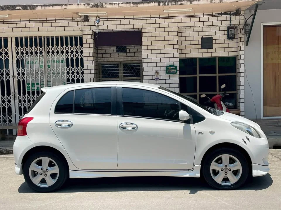2008 Toyota Yaris II 3