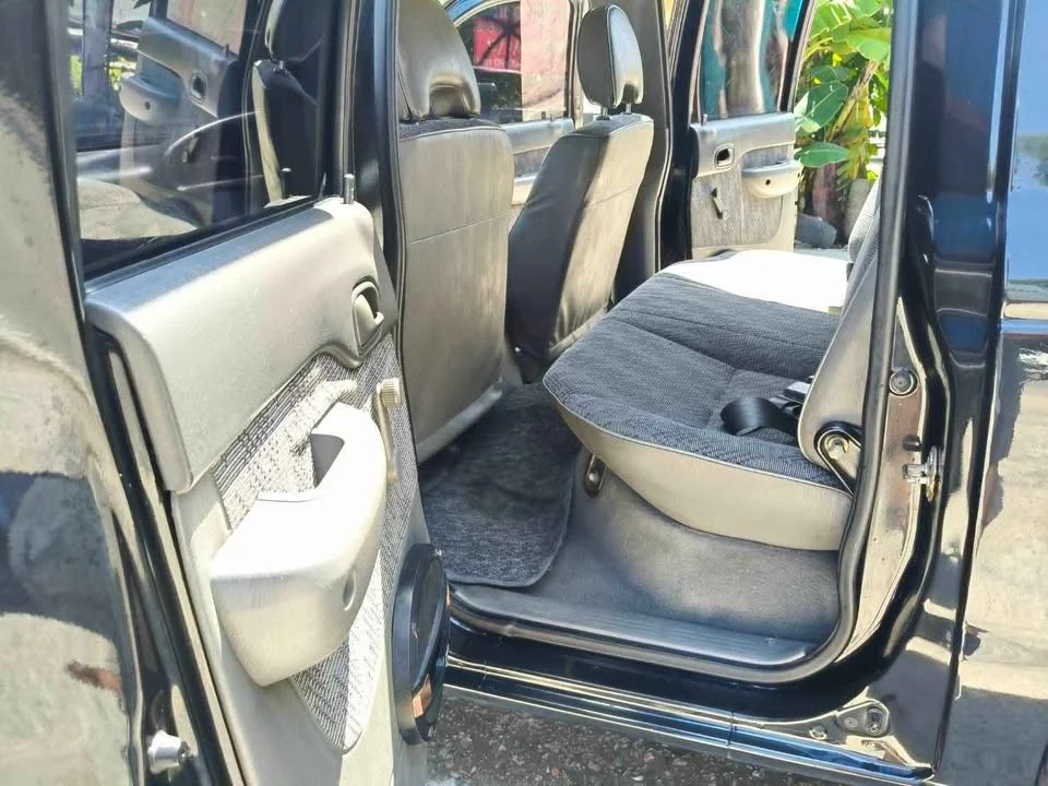 2002 Mazda 2500 Fighter V 3