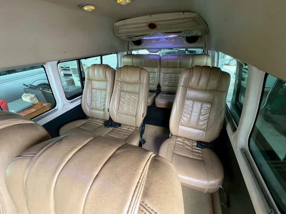2010 Toyota Commuter V (H200) 3