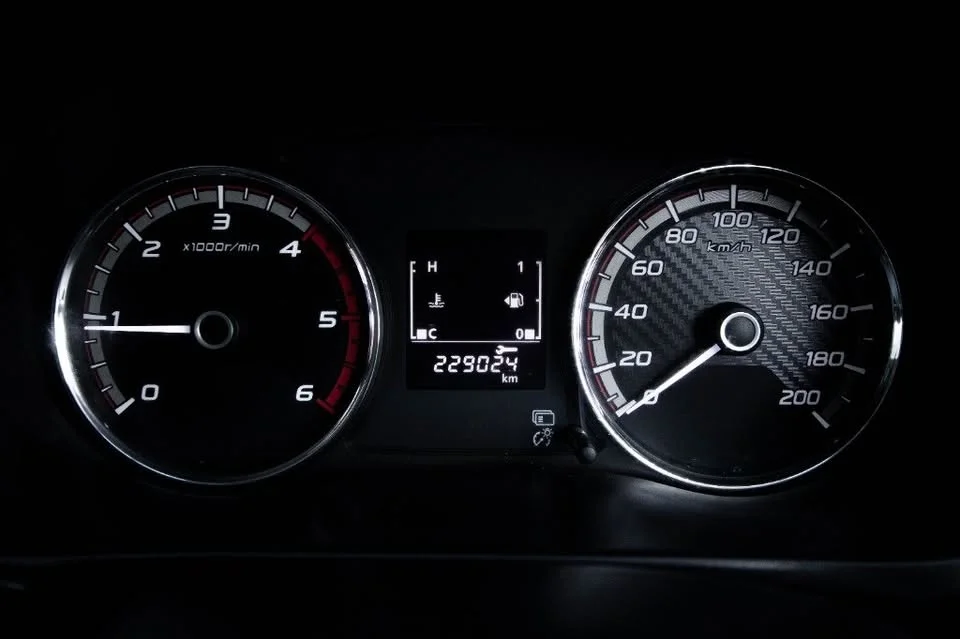 2017 Mitsubishi Triton V 3