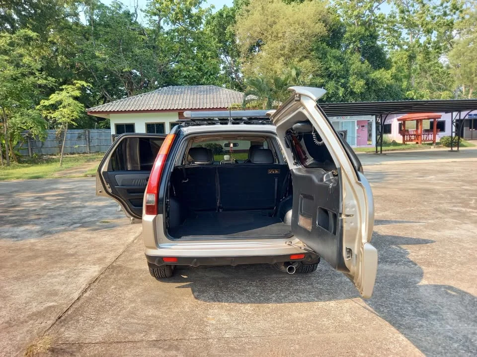 2002 Honda CR-V II 3