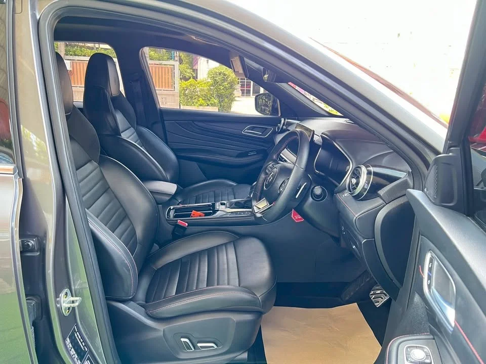 2023 MG HS 3