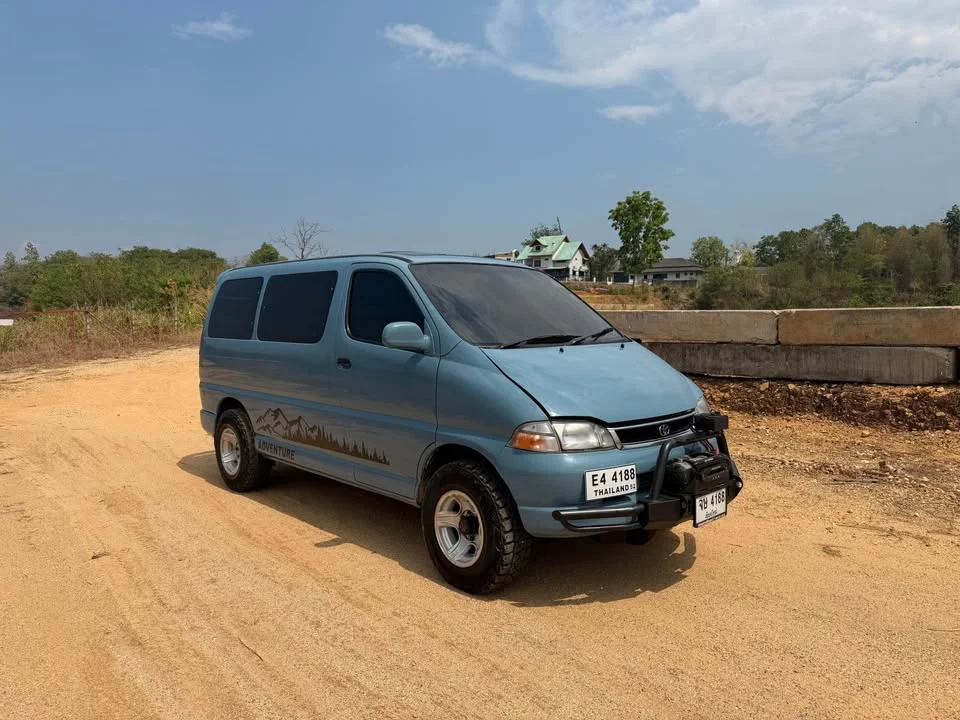 1996 Toyota Granvia H100 3