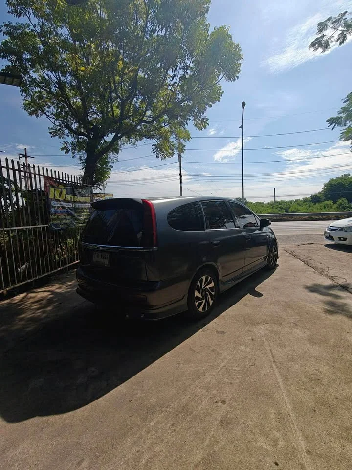2003 Honda Stream I 2