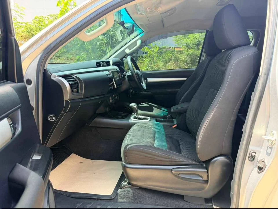 2019 Toyota Hilux VIII 3