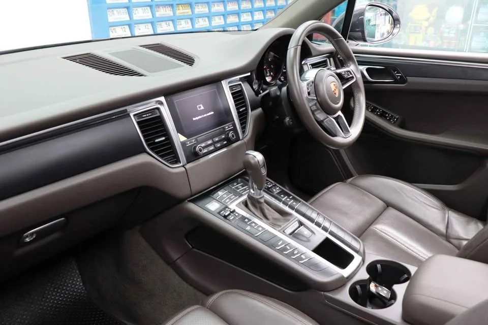 2017 Porsche Macan I 3