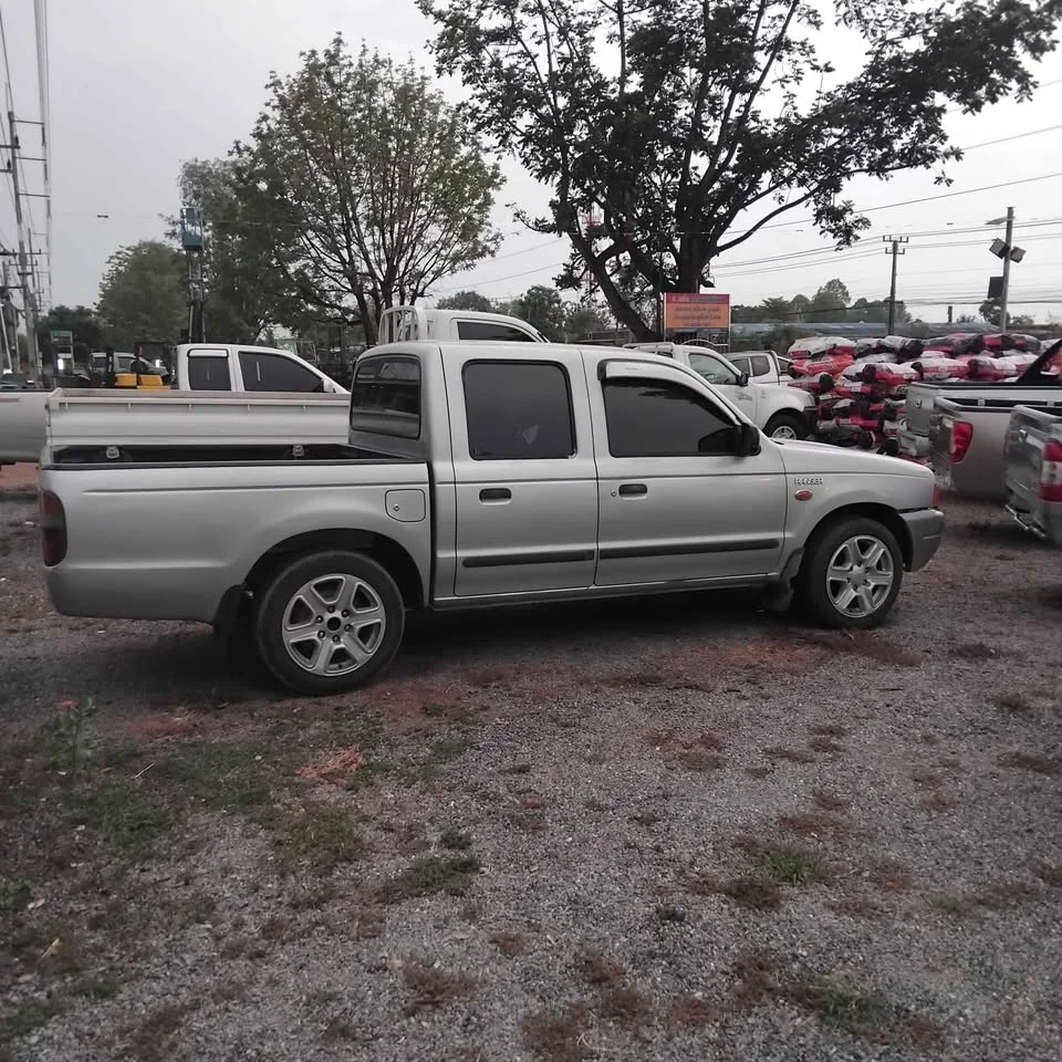 2000 Mazda 2500 Fighter V 3