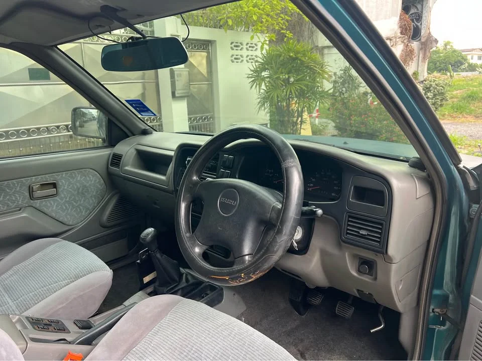 2001 Isuzu Faster Dragon Eyes III 2