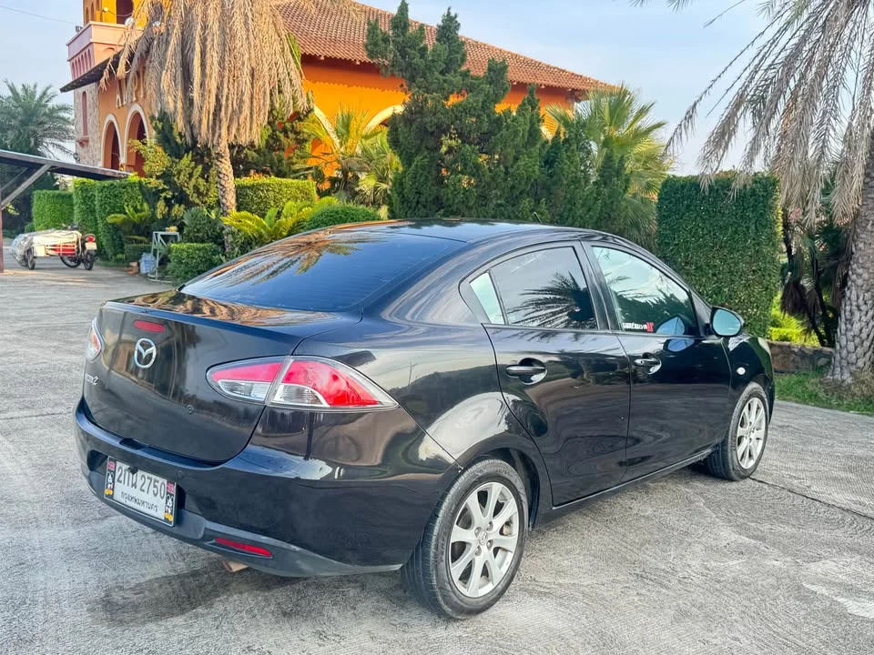 2013 Mazda 2 II 3