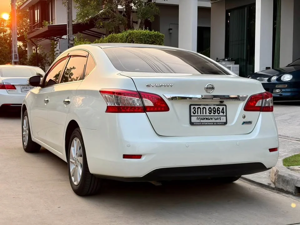 2014 Nissan Sylphy III (B17) 3