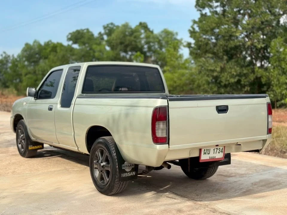 2005 Nissan Frontier I 2