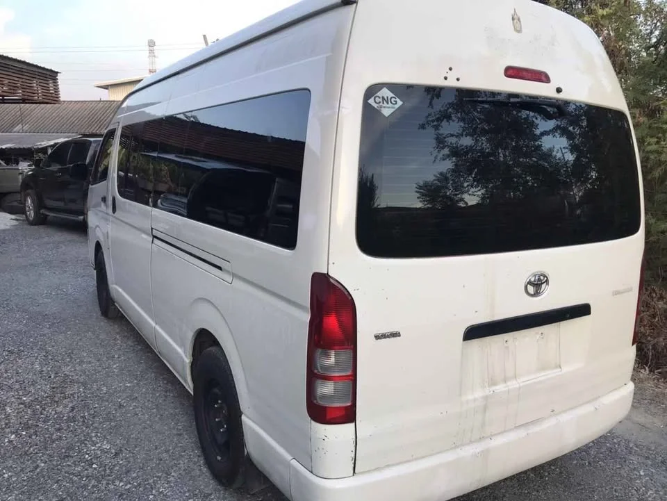 2012 Toyota Commuter V (H200) 3