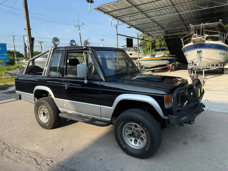 1995 Mitsubishi Pajero I 2