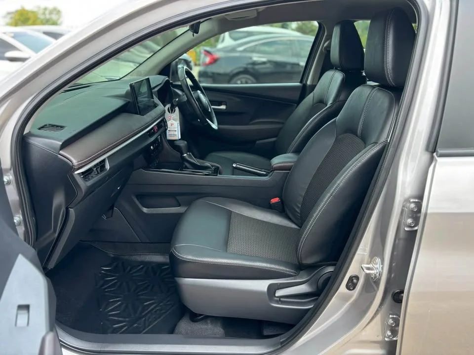 2023 Toyota Yaris ATIV IV 3