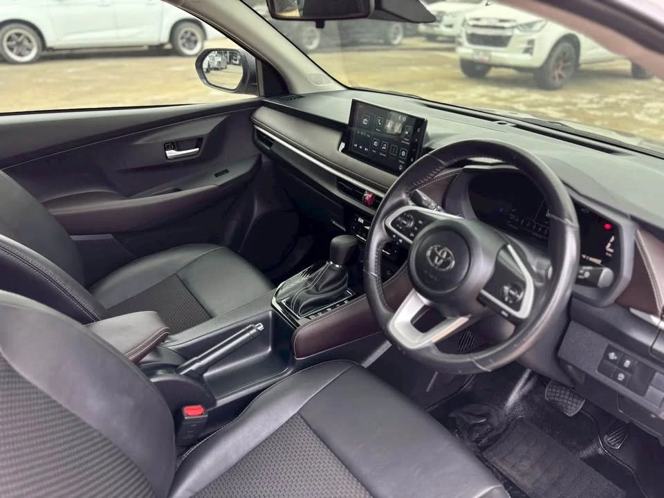 2023 Toyota Yaris ATIV IV 2