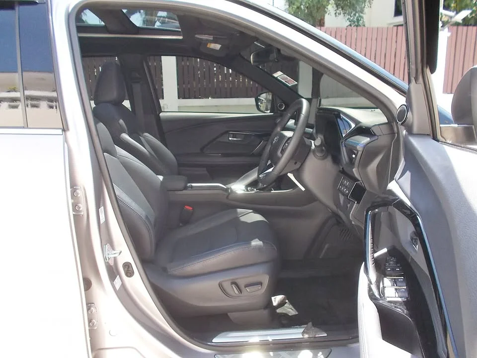 2024 Toyota Yaris Cross AC200 3