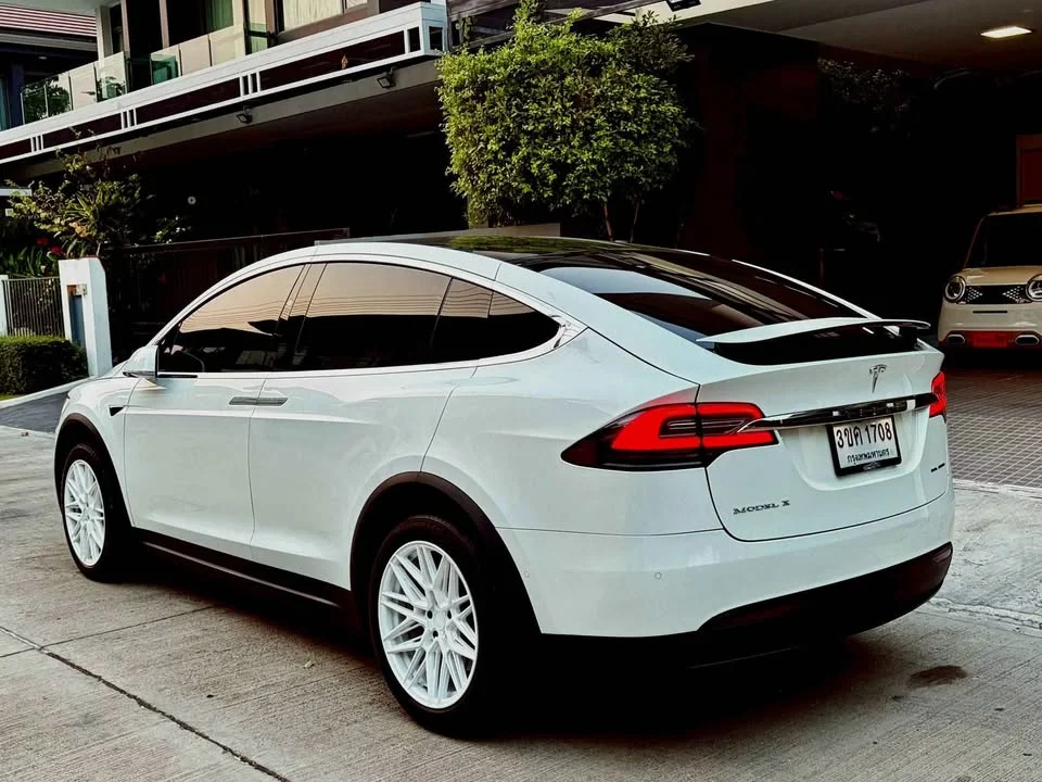 2020 Tesla Model X 3