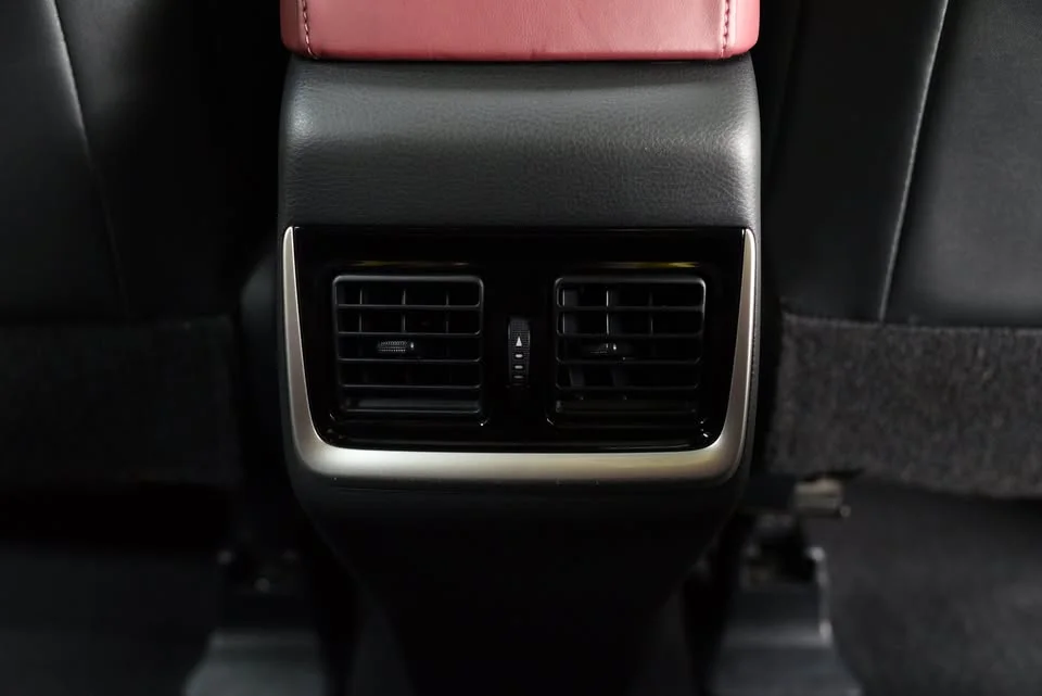 2014 Toyota Harrier III 2