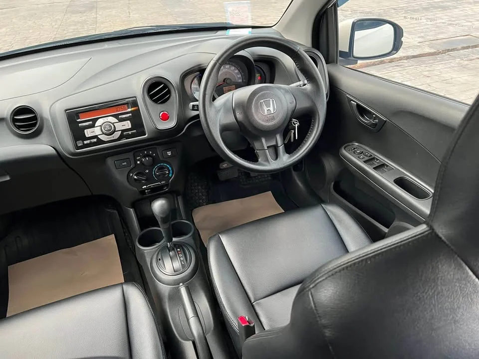 2015 Honda Mobilio II 2