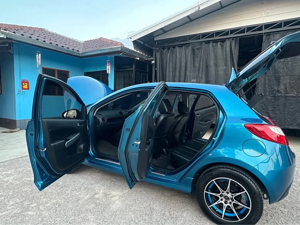 2012 Mazda 2 II 2