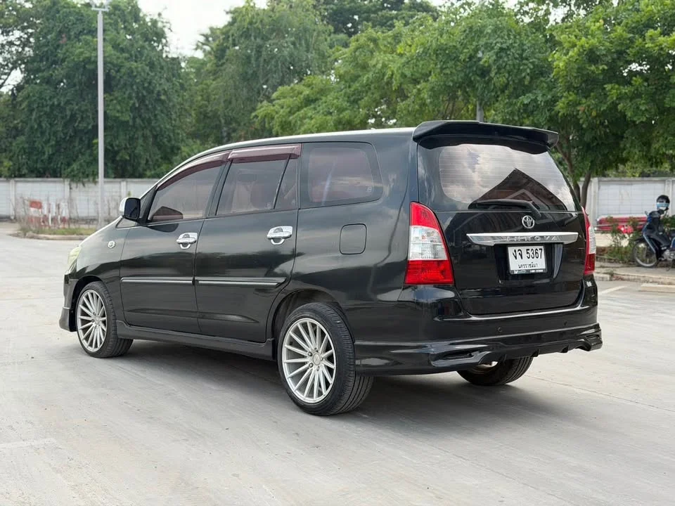 2013 Toyota Innova I 2