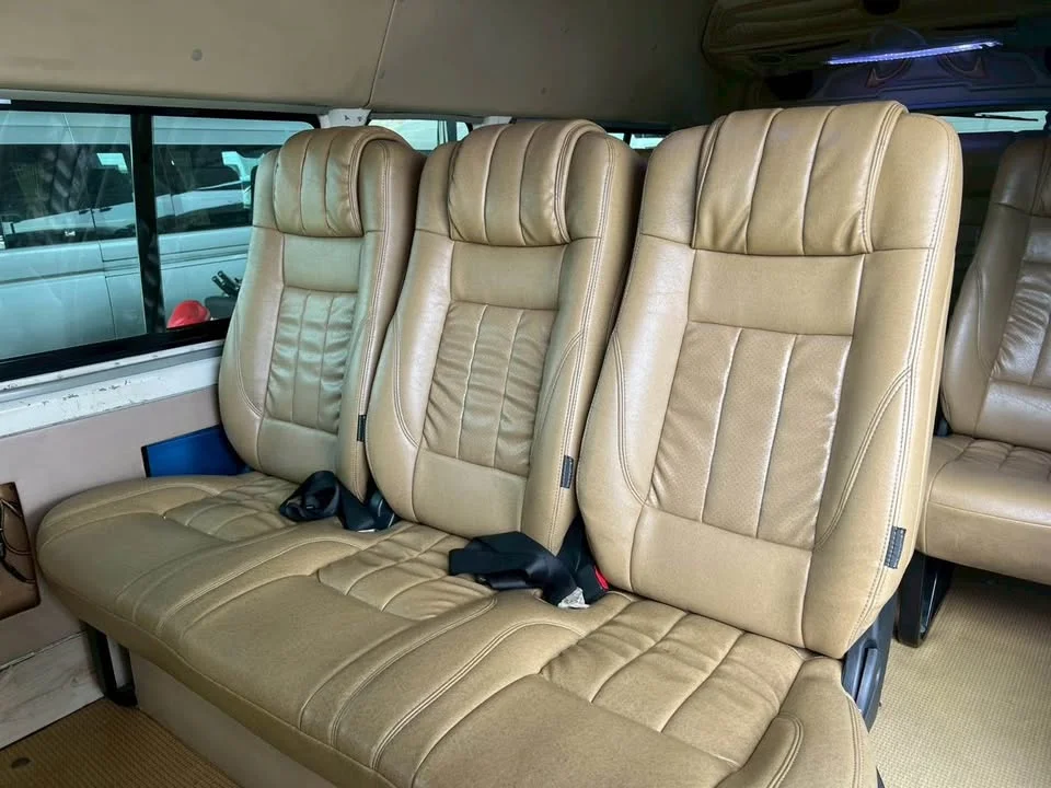 2010 Toyota Commuter V (H200) 2