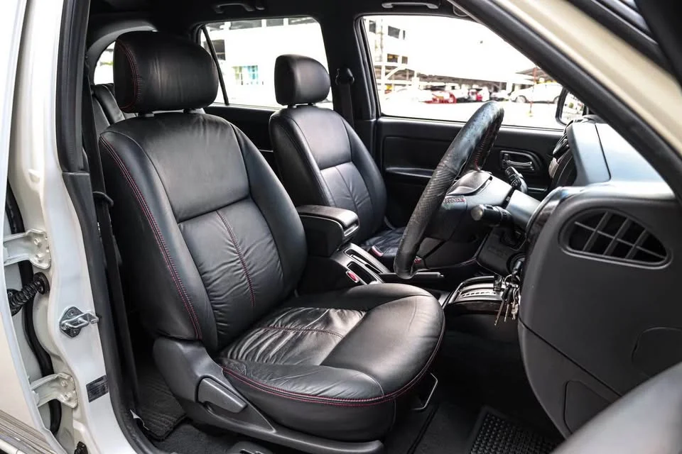 2013 Isuzu MU-7 3