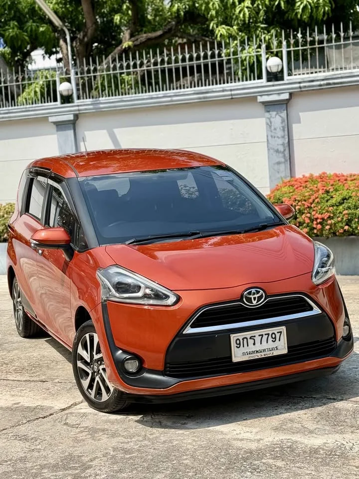 2019 Toyota Sienta II 3