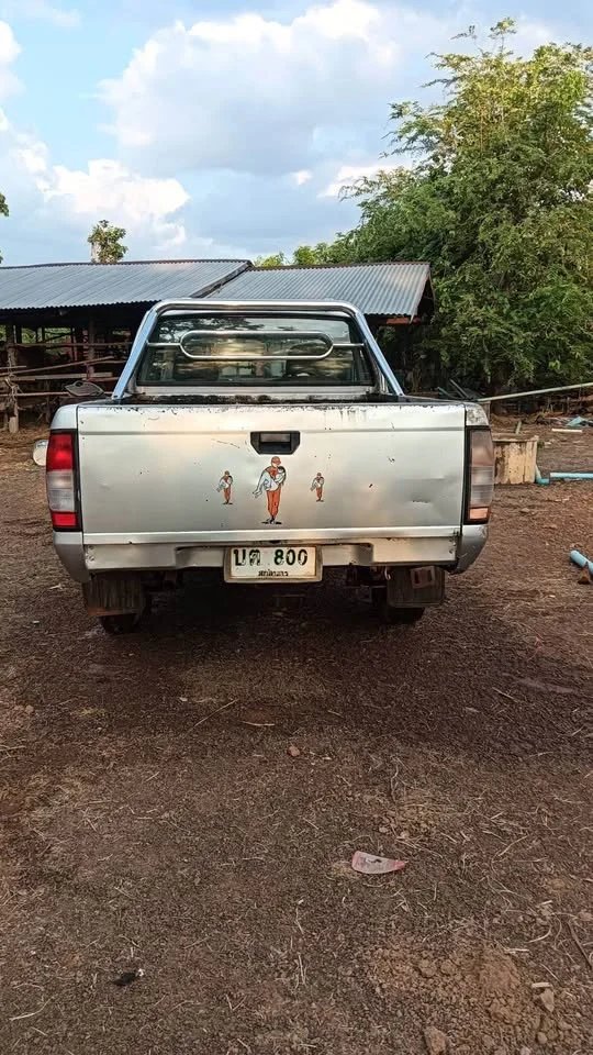 1999 Nissan Frontier I 2