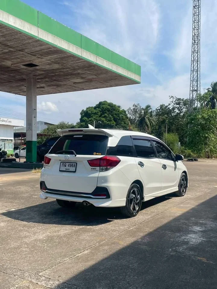 2017 Honda Mobilio II 2